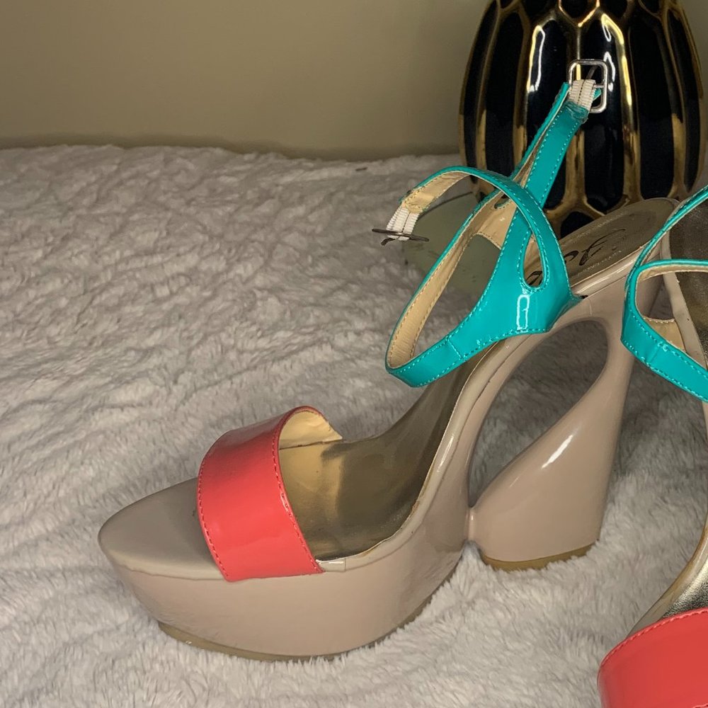 Multi Spring Wedge - Picture 2 of 2